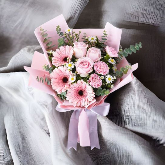 Pembe gül gerbera buketi
