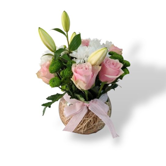 Fanusta Pembe Güller Ve Papatya